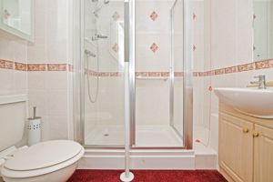 SHOWER ROOM- click for photo gallery